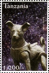 Colnect-1692-598-Laika-statue.jpg