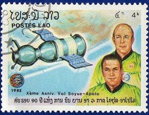 Colnect-1112-178-Soviet-Astronauts--A-Leonov-and-V-Kubasov.jpg