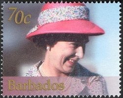 Colnect-1756-278-Queen-Elizabeth-in-cerise-hat.jpg