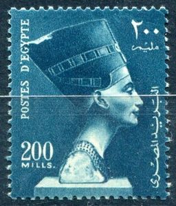 Colnect-1009-560-Queen-Nefertiti.jpg