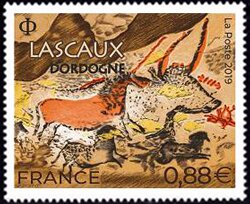 Colnect-5784-642-Prehistoric-Cave-Art-of-Lascaux.jpg