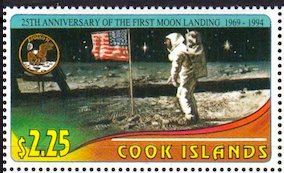 Colnect-4065-094-Astronaut-and-US-Flag.jpg