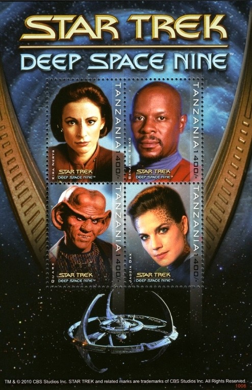 Colnect-1692-930-Star-Trek-voyager.jpg