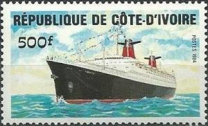 Colnect-1738-667-Ocean-liner.jpg