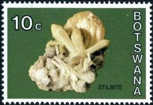 Colnect-4135-936-Stilbite.jpg