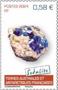 Colnect-21143-459-Raw-Sodalite.jpg