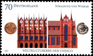 Colnect-5197-681-Rathaus-Stralsund.jpg