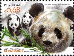 Colnect-806-016-Giant-Panda-Ailuropoda-melanoleuca.jpg