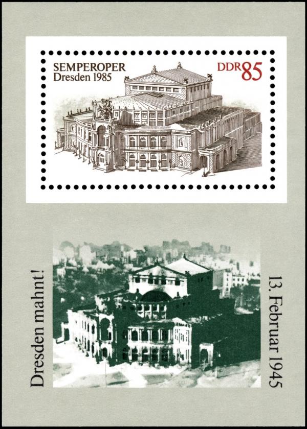 Colnect-1982-509-Semperoper-1985_und-1945.jpg