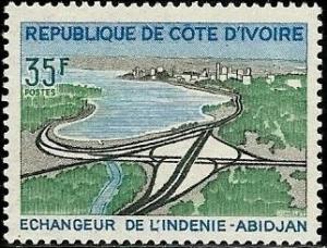 Colnect-1736-180-Indenie-Abidjan-intersection.jpg