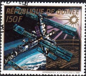 Colnect-3655-498-MIR-space-station.jpg