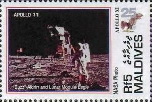 Colnect-4182-717--Buzz--Aldrin-lunar-module-Eagle.jpg