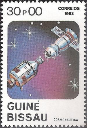 Colnect-1167-136-Apollo-Soyuz-connecting.jpg