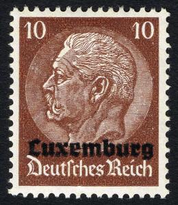 Colnect-2182-590-Overprint-LUXEMBURG-Over-Hindenburg.jpg