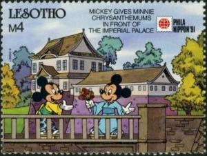 Colnect-1732-002-Mickey-Minnie-before-Imperial-Palace.jpg