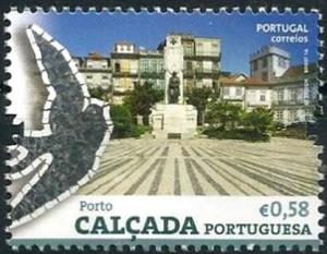 Colnect-3450-128-Porto-Swallow-on-the-Pra%C3%A7a-Velasquez.jpg