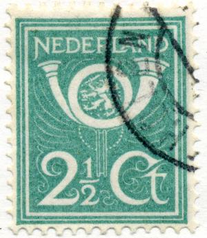 Postzegel_1923_2-4_cent.jpg-crop-1072x1235at91-79.jpg