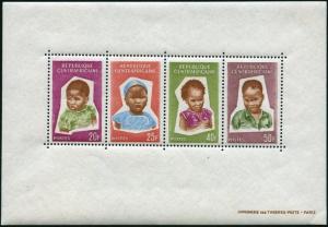 Colnect-1054-041-Sheet-blocks---Children.jpg