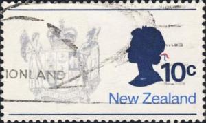 Colnect-1473-257-New-Zealand-coat-of-arms---Queen-Elizabeth-II.jpg