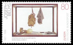 DBP_1993_1673_Joseph_Beuys%2C_Lagerplatz_Vitrine.jpg