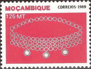 Colnect-1122-314-Filigree-Mozambique---Silver-Atesanato.jpg