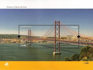 Colnect-1414-287-25-de-Abril-Bridge-Lisbon.jpg