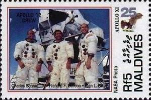 Colnect-4182-718-Apollo-12-crew.jpg