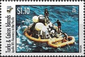 Colnect-5550-254-Recovery-of-Apollo-XI-in-Pacific-Ocean.jpg