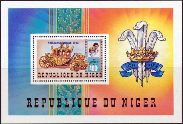 Colnect-5327-143-Overprinted-in-Blue--ldquo-NAISSANCE-ROYALE-1982-rdquo-.jpg