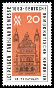 Colnect-1974-255-Neues-Rathaus.jpg