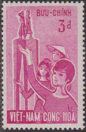 Colnect-1429-001-Trung-Sisters%E2%80%99-Monument-and-Vietnamese-Women.jpg